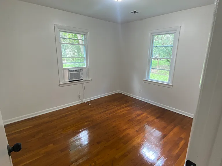 1014 Grant St — Photo 3