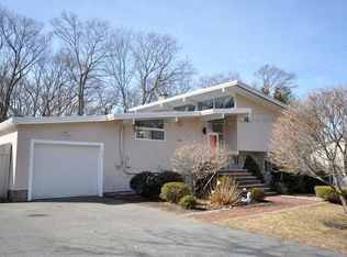 15 Parliament Ln, Woburn, MA 01801