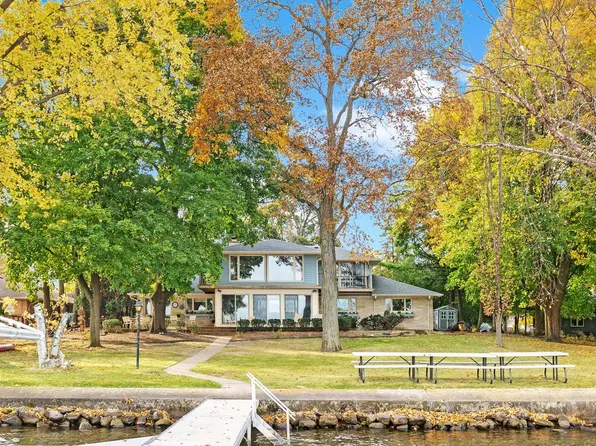 N23W28334 Beach Park CIRCLE, Pewaukee, WI 53072