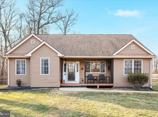 4364 Belvoir Rd, Marshall, VA 20115
