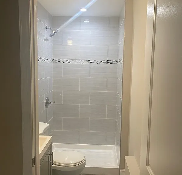 224 N Rose St — Photo 15