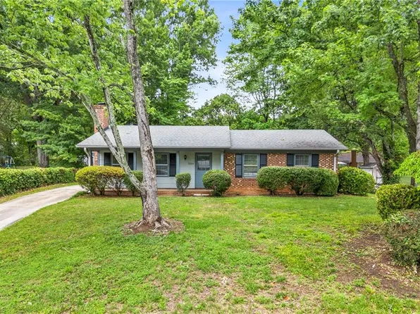 3004 Stonecutter Ter, Greensboro, NC 27455