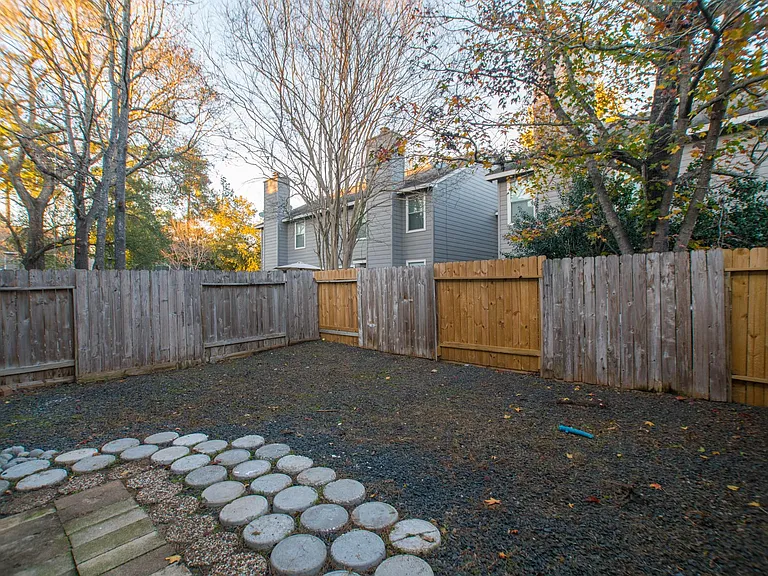 226 Blushwood Pl — Photo 42