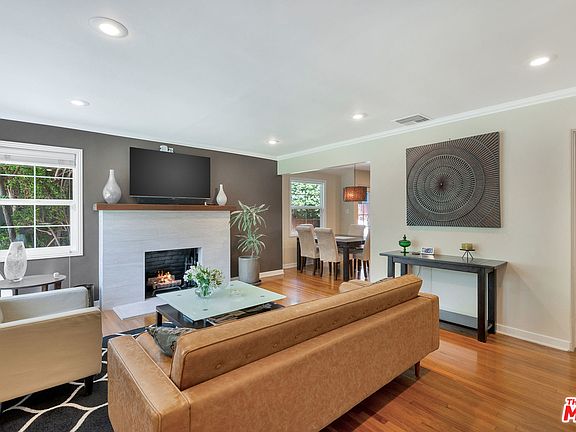 3rd image of 4225 W Jacaranda Ave