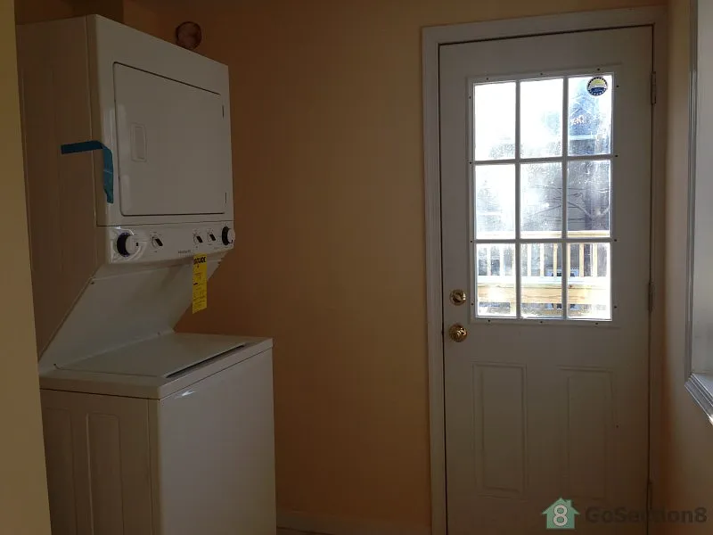 Building Photo - 412 S Regester St #3S