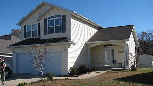 131 Hickory Valley Rd — Photo 2