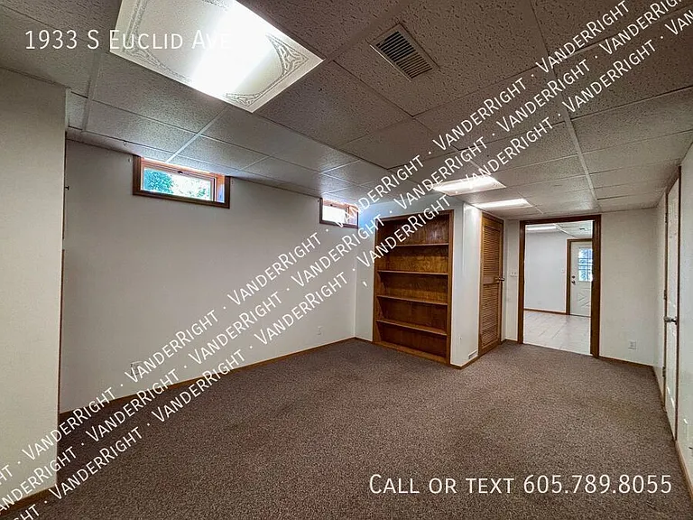 1933 S Euclid Ave — Photo 23