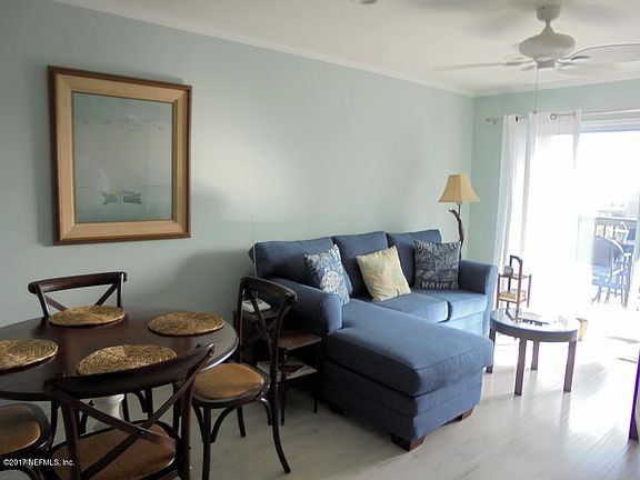 3rd image of 3056 S Fletcher Ave APT 207