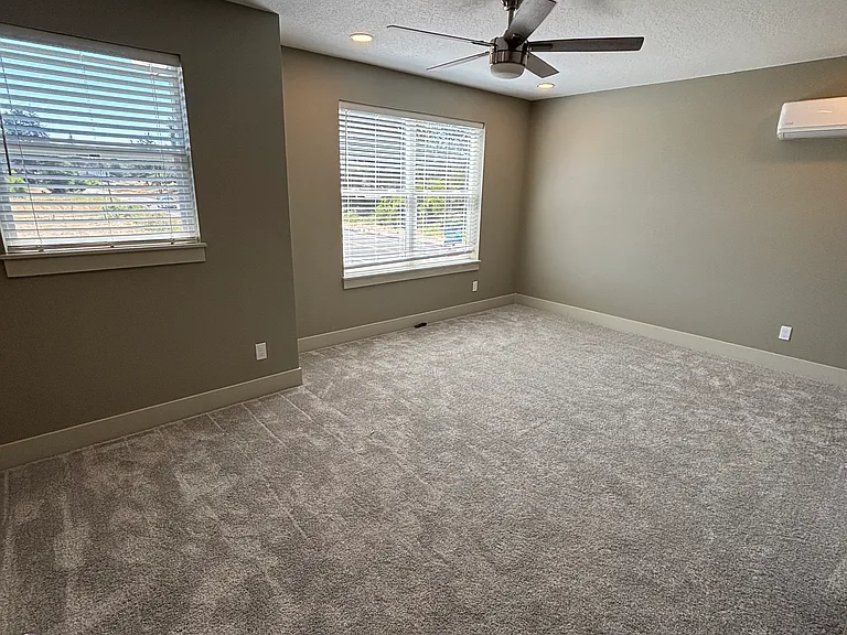 Seven Oaks Luxury Duplexes — Photo 63