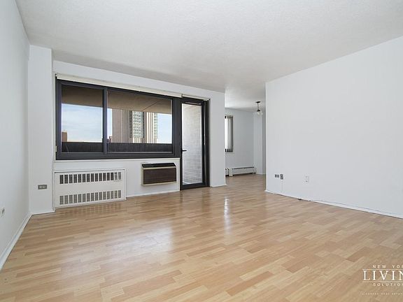 4th image of 80 Gold St #26A