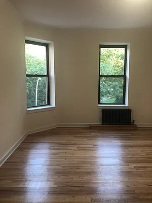Rented by Buchbinder & Warren | media 17