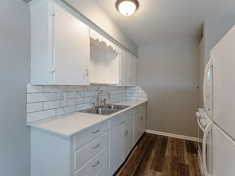 115 N Taylor St #502 — Photo 5