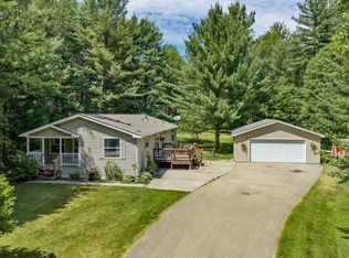 1366 Fur Ct, Wisconsin Dells, WI 53965