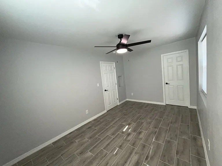 561 Raleigh St — Photo 15
