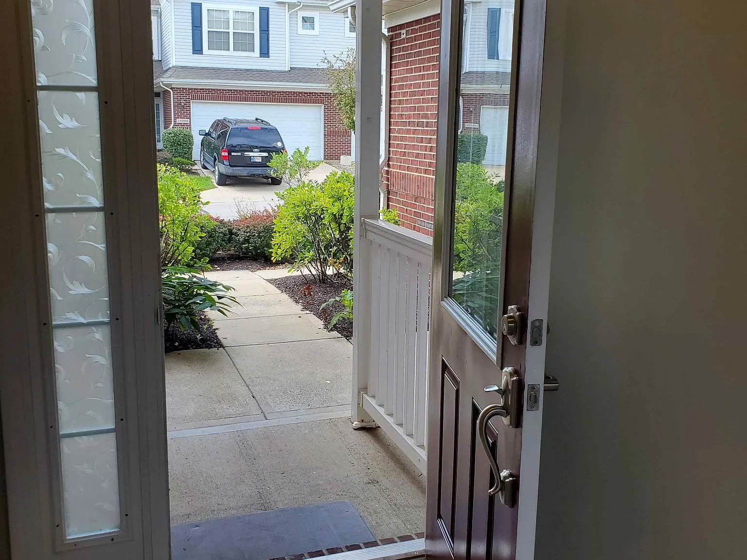 2 bed, 2.5 bath, 1479 sqft, $1,950 — Photo 2