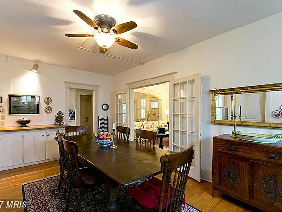 5th image of 260 Parkway St