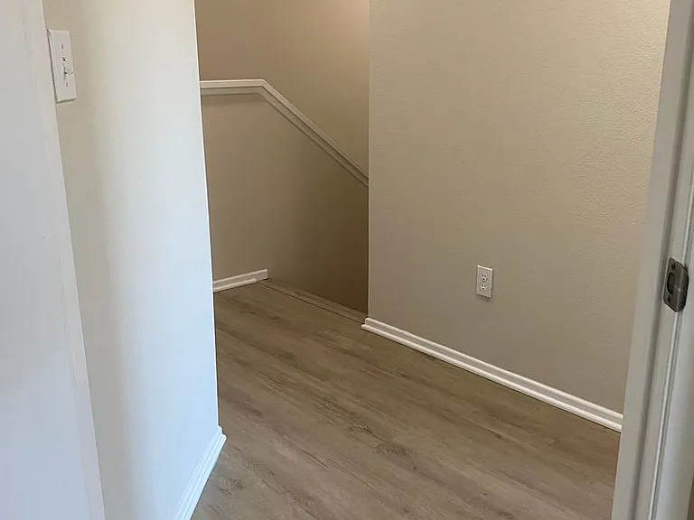 de Tolosa Ranch Apartments — Photo 57