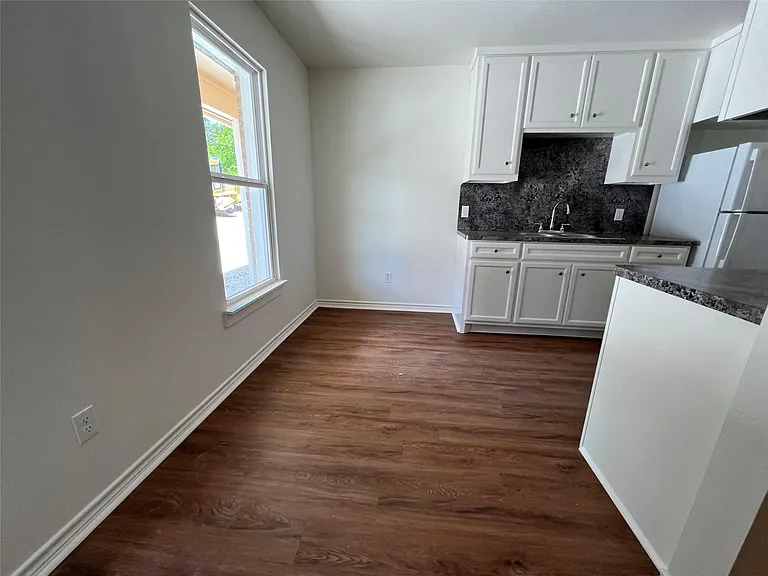 1231 Sycamore Ave #D — Photo 13