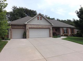 3815 E Fox Grape St, Springfield, MO 65809