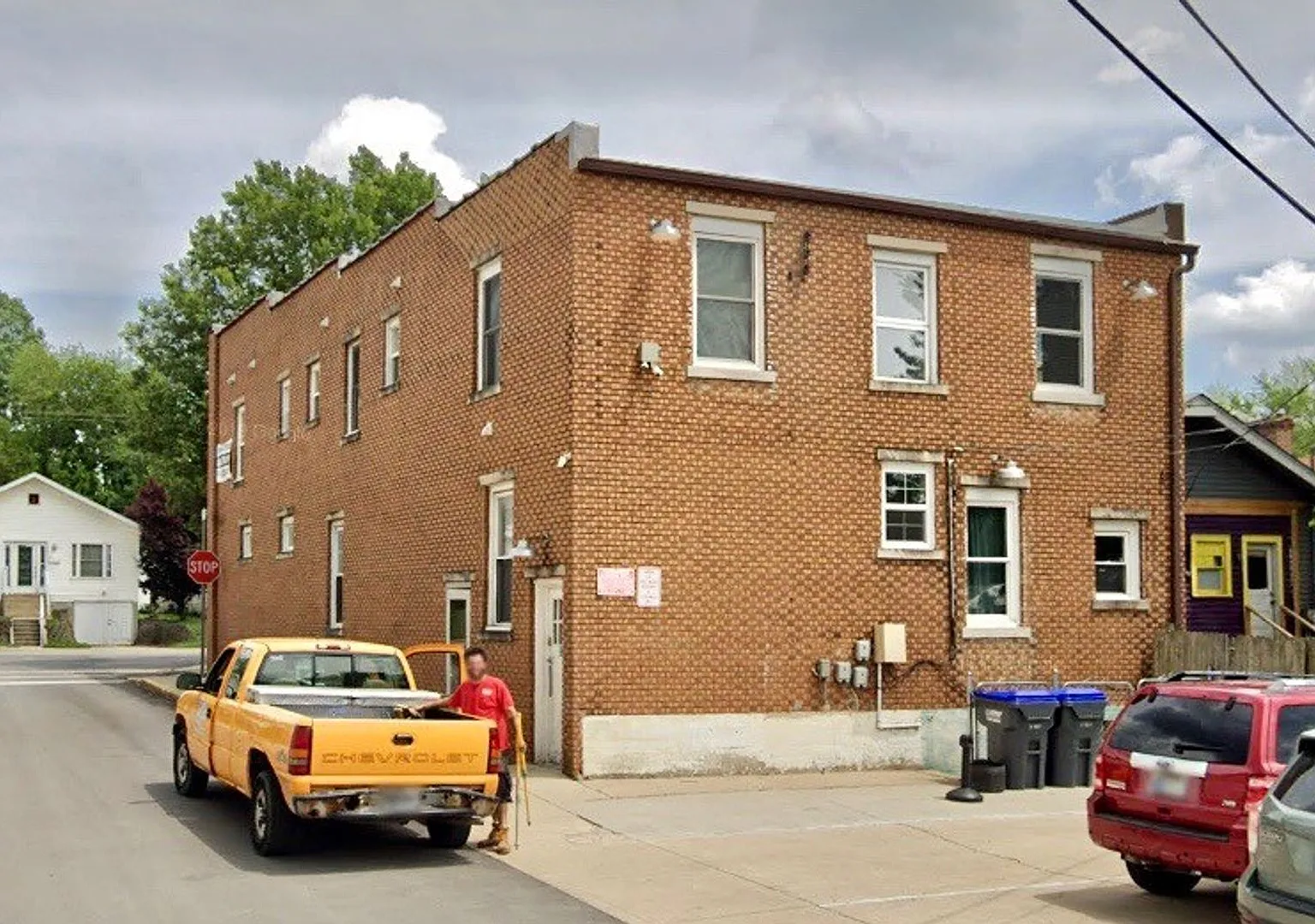1300 S Walnut St — Photo 2