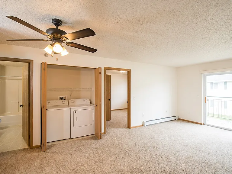 Pheasant Run Apartments — Photo 9