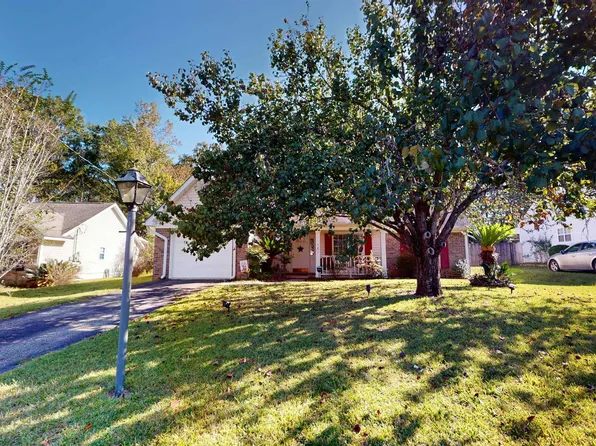 781 Copperfield Dr W, Mobile, AL 36608