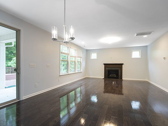 4th image of 4329 Hunton Dale Rd NW