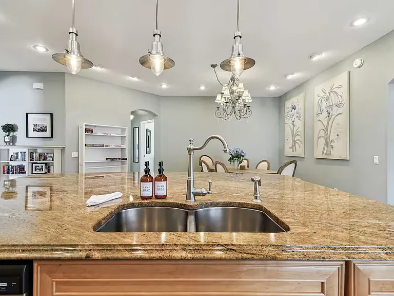 3744 Golden Eagle Dr — Photo 7