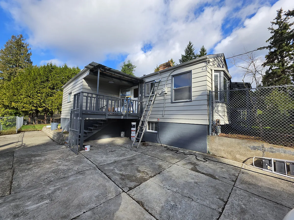 Building Photo - 10713 15th Ave NE