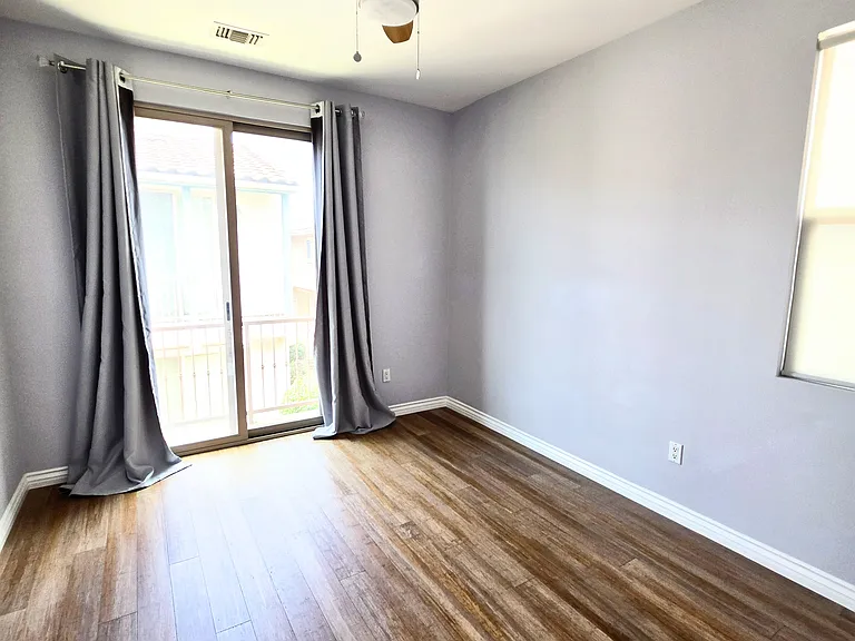 13438 Roselle Ave — Photo 52