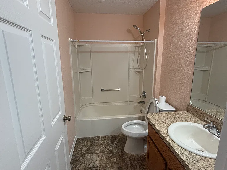 4888 NE 122nd Ave — Photo 7