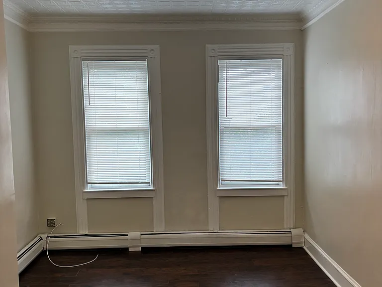708 6th St #2 — Photo 3