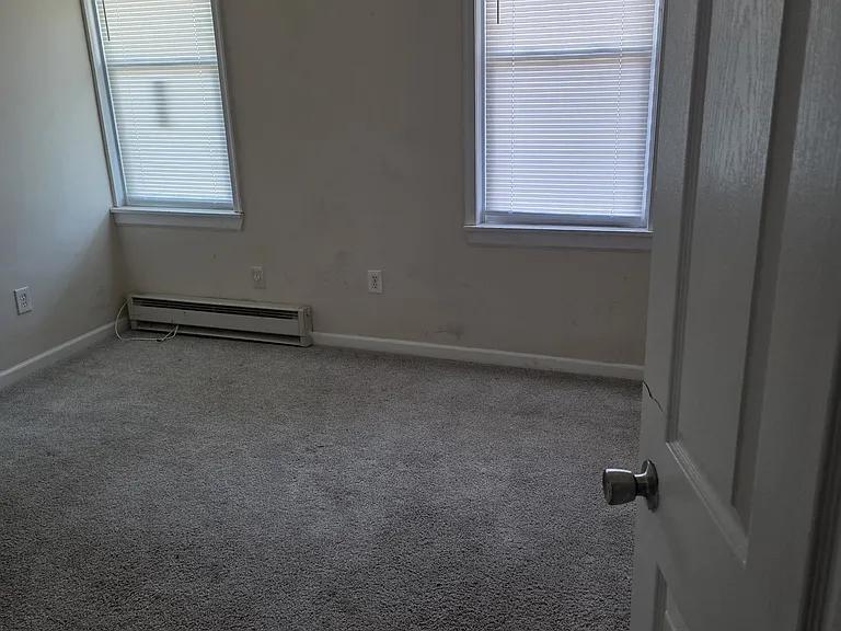 816 W 8th St #3 — Photo 3