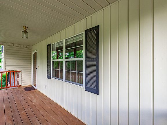 5th image of 255 Melissa Dawn Dr