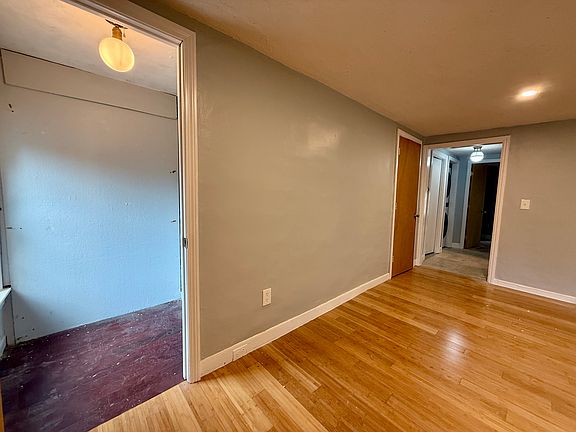 5th image of 350 Benefit St APT 5