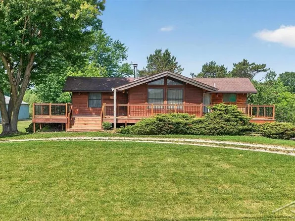 6431 Whitmore Lake Rd, Whitmore Lake, MI 48189