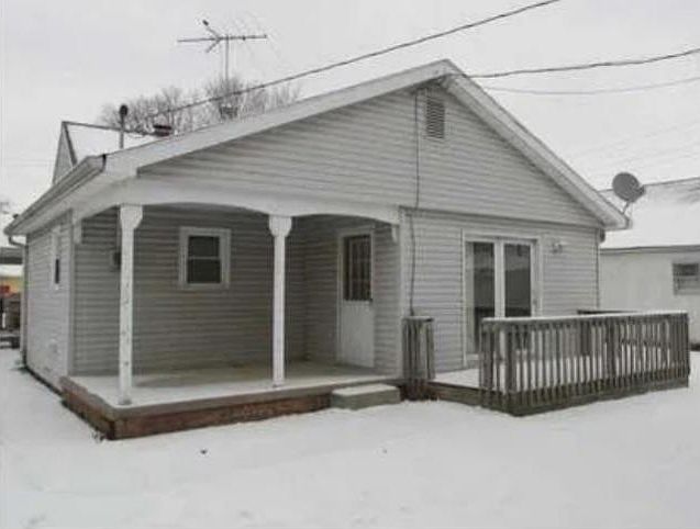 1st image of 207 E Locust St