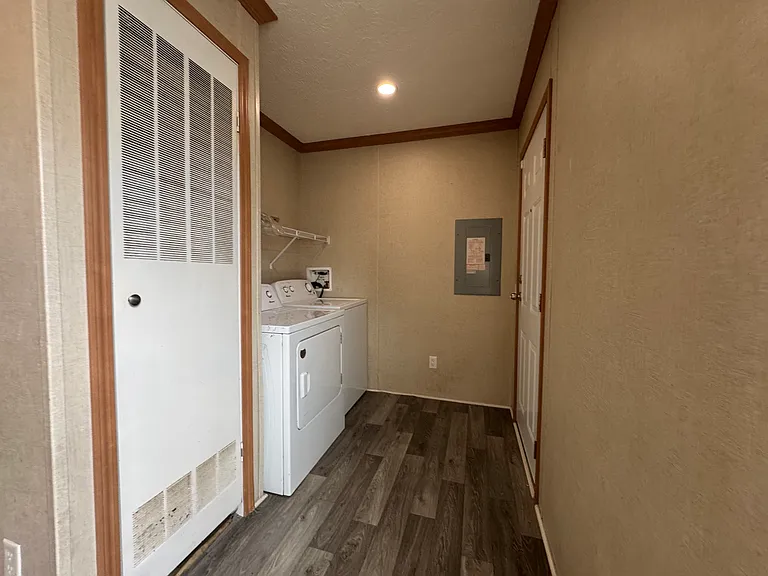 Brookside Manor — Photo 36