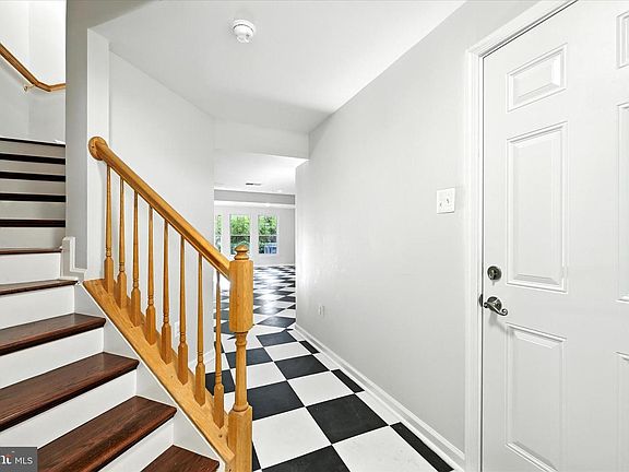 3rd image of 9744 Harvester Cir #9744