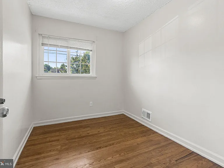 8030 New Riggs Rd — Photo 17