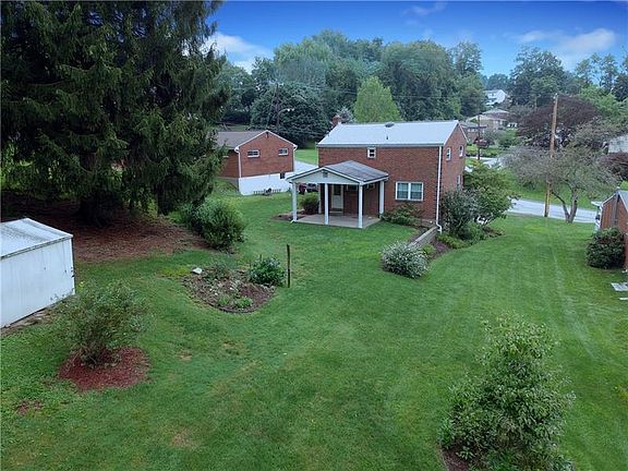 2nd image of 165 Holiday Park Dr