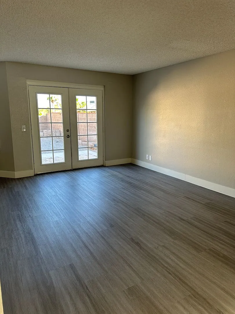 126 Elgante — Photo 3