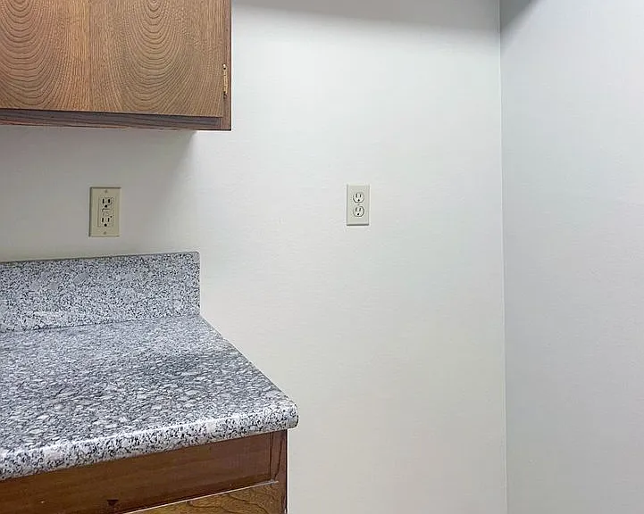 718 N Monterey St — Photo 10