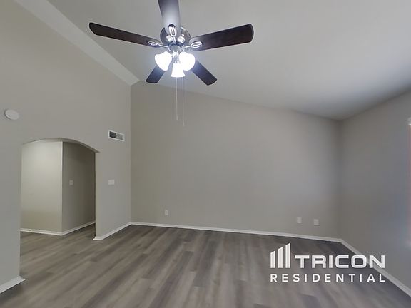 4th image of 10043 N 56th Dr