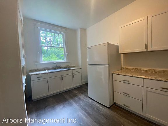 2nd image of 17.5 Magee Ave