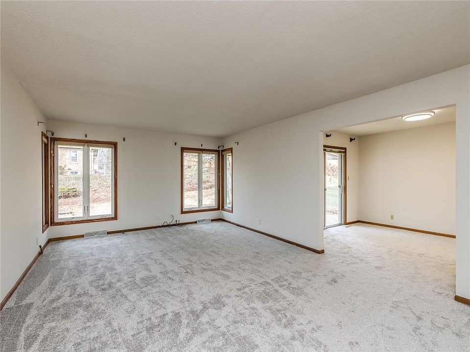 7019 Franklin Ave, Windsor Heights, IA 50324 Zillow