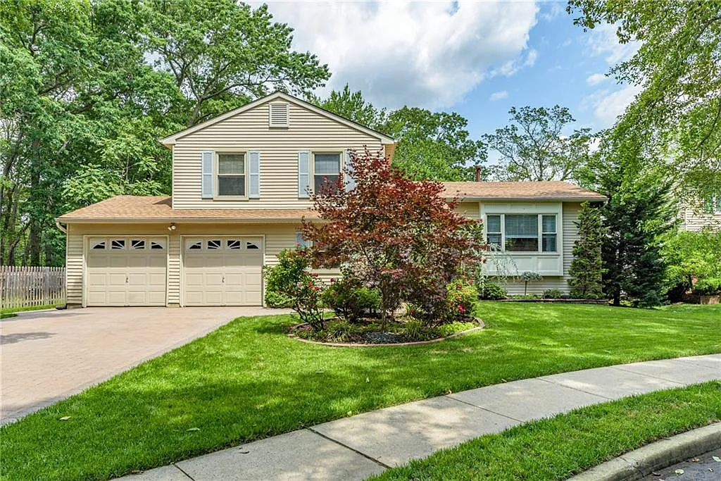 3 Revere Ct photo 1