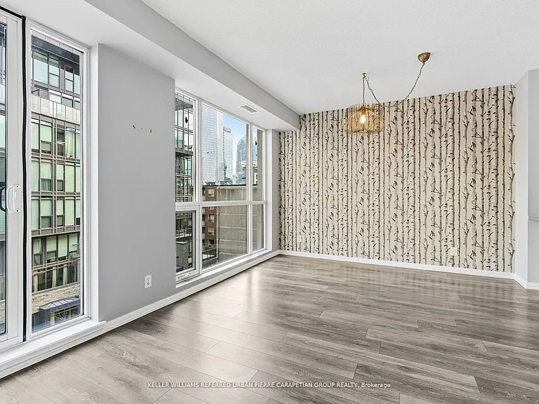 18 Beverley St #706B — Photo 12