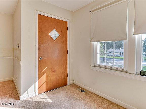 5th image of 1937 Fairway Drive