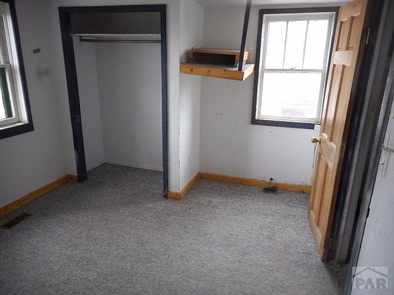 4th image of 1015 E 12th St